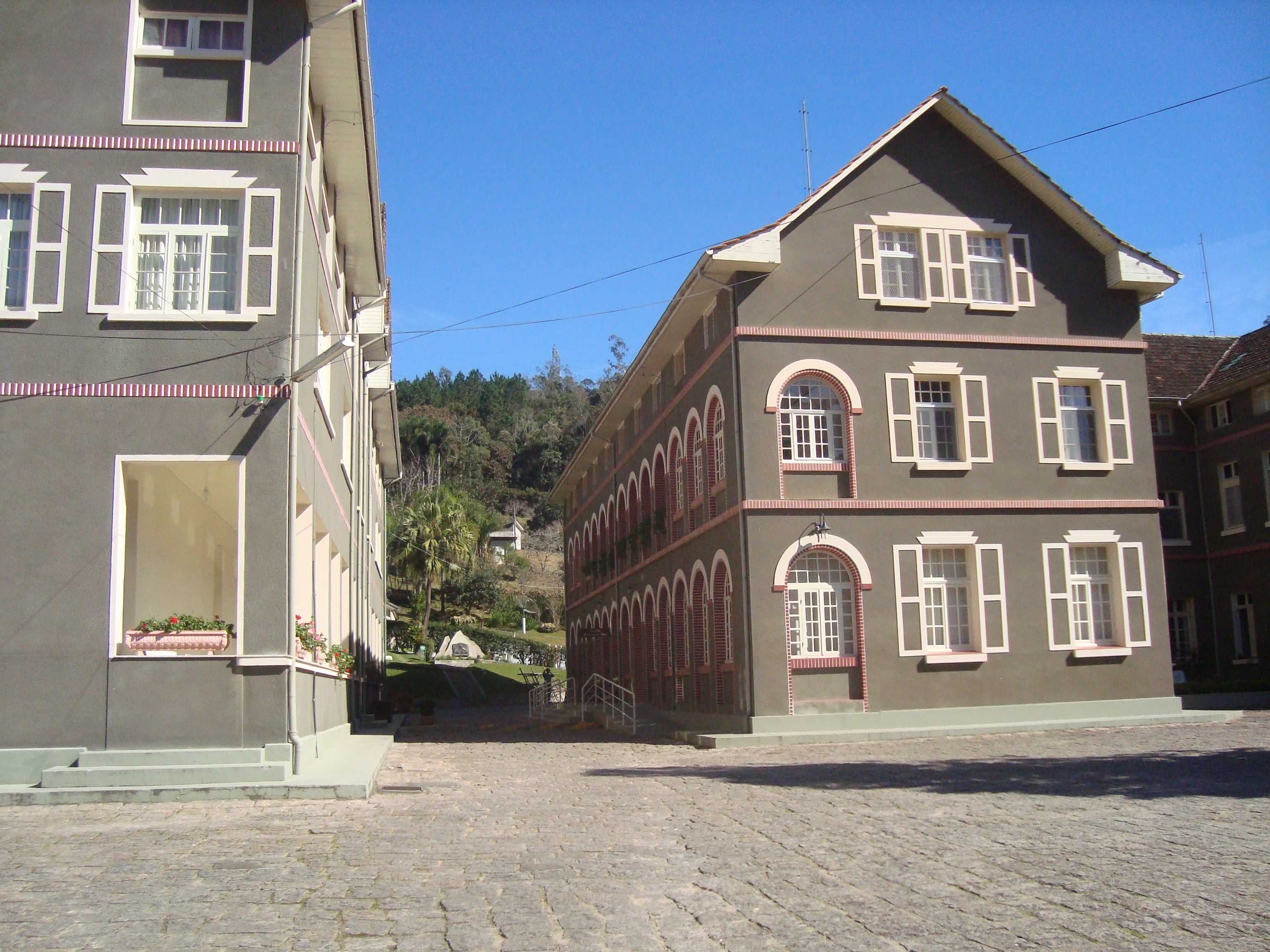 Em Angelina bela construção - Centro Histórico Irmãs Franciscana de São José