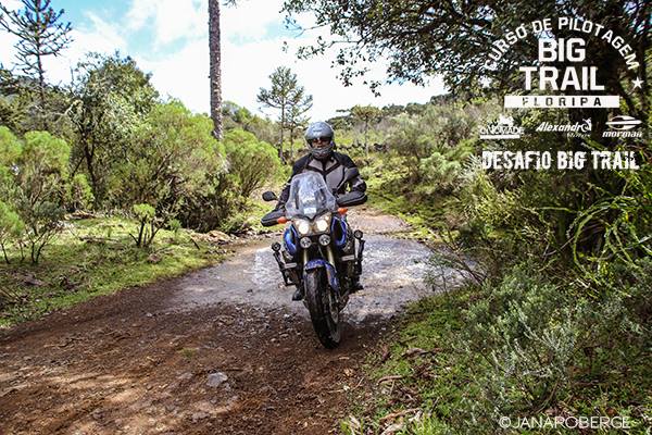 Aqui tinha pouca lama e água...