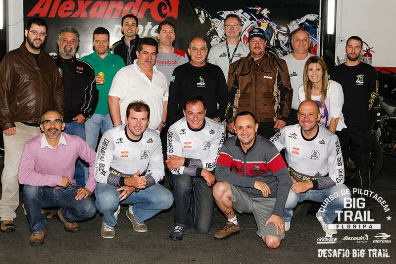 Participantes do curso e instrutores