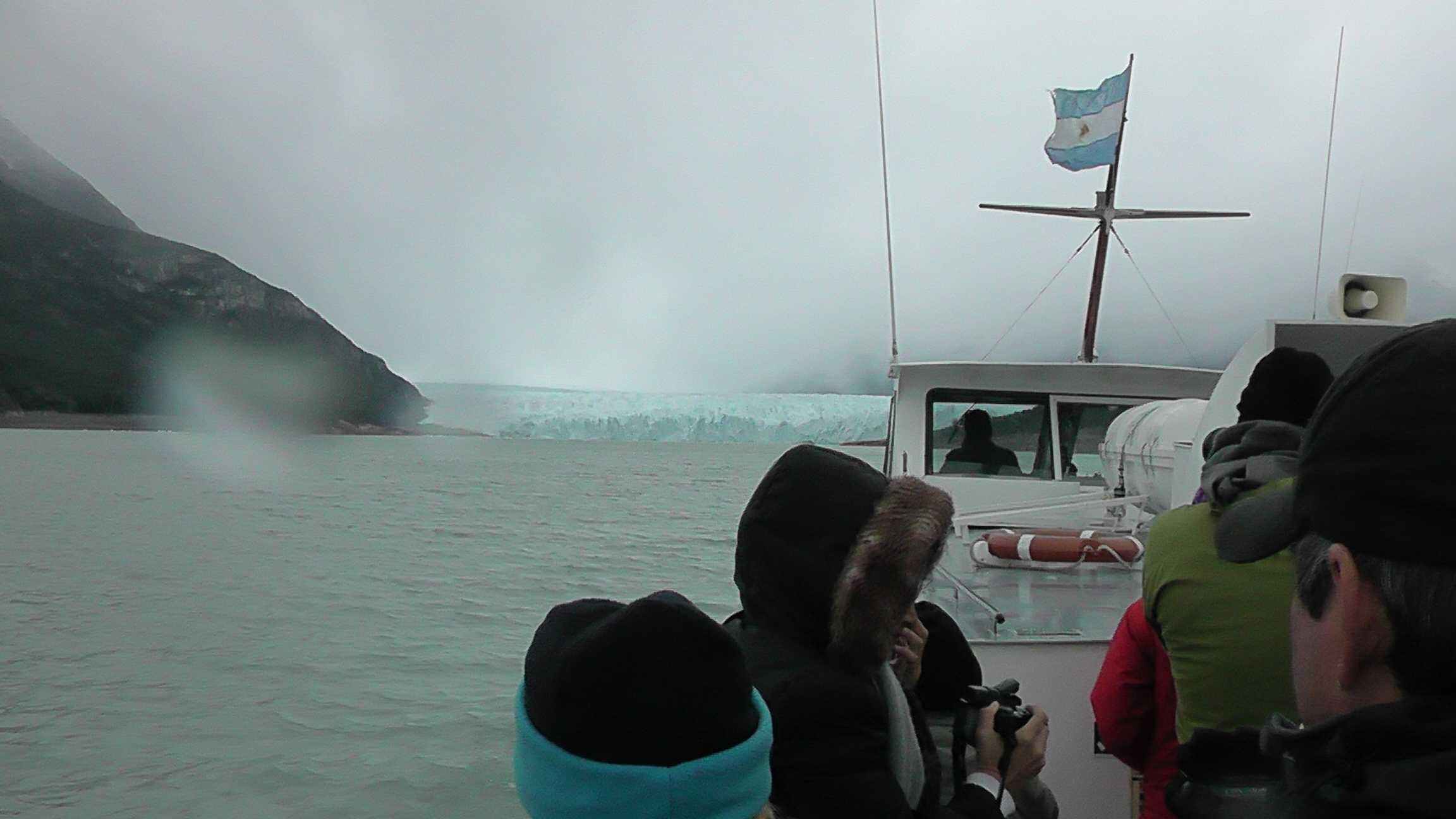 De barco em direção ao local de desembarque