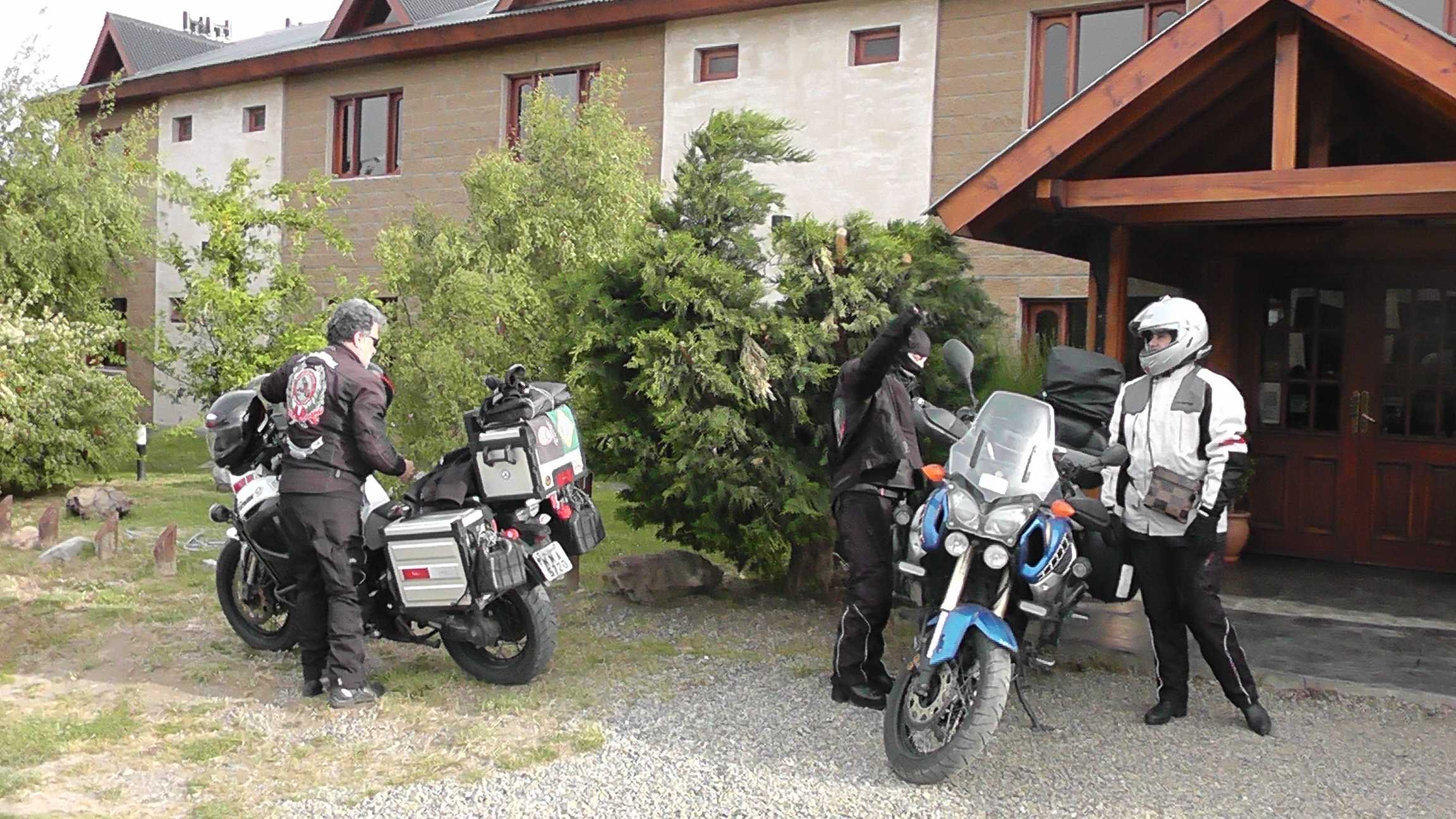 Na saída do hotel KOI AIKEN