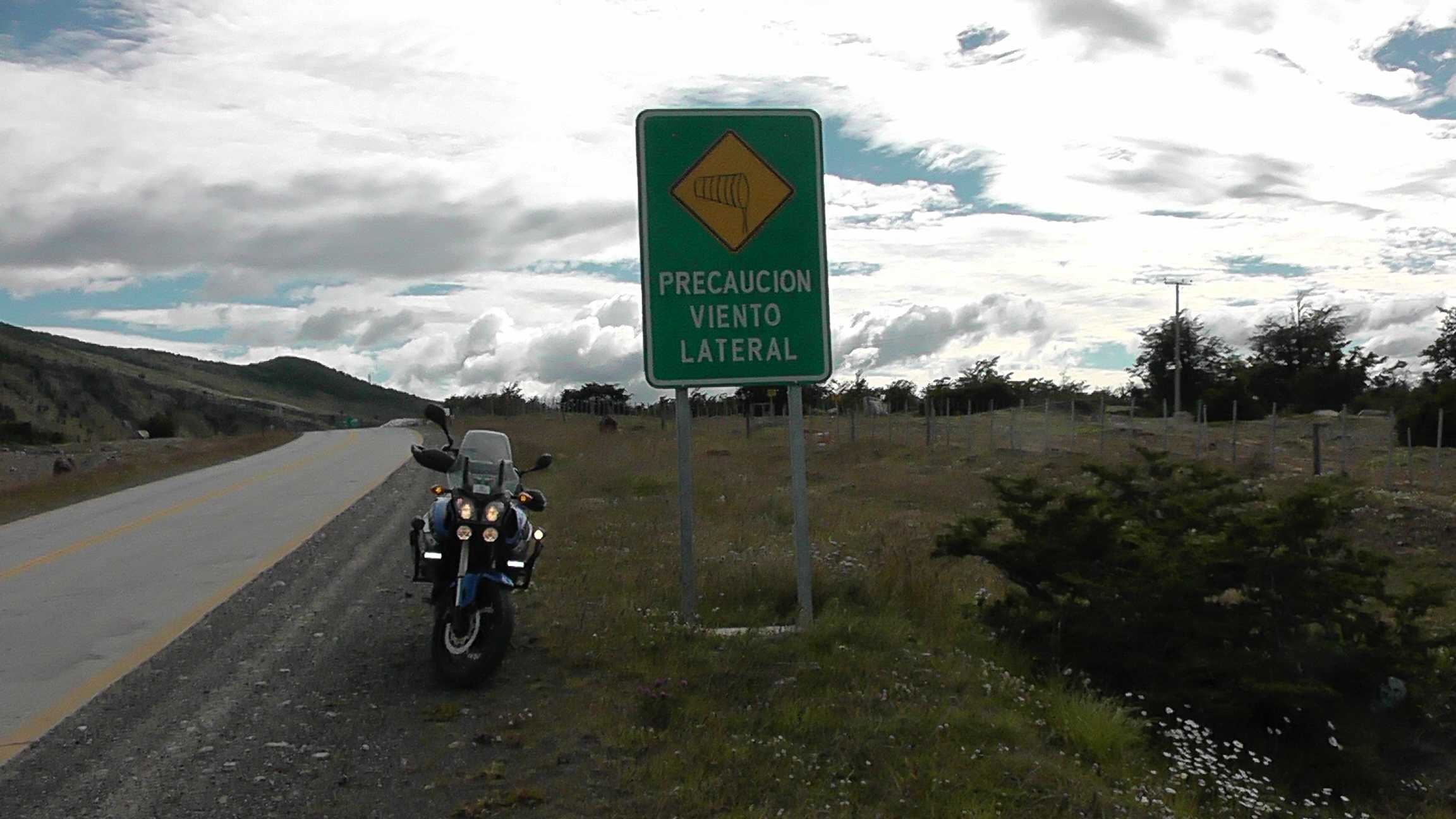 A Placa alertando sobre o vento da VENTAGONIA