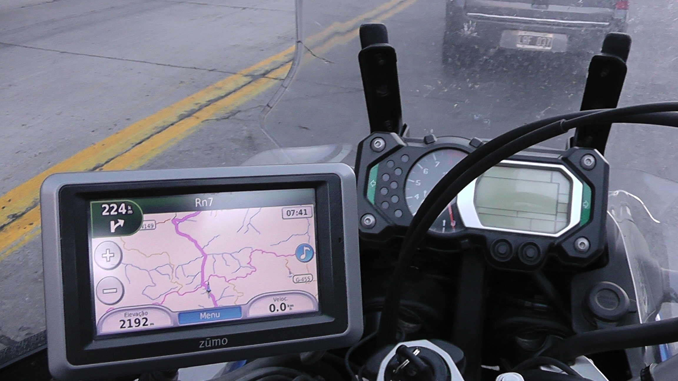 O GPS com musica direto para o Cardo Q4