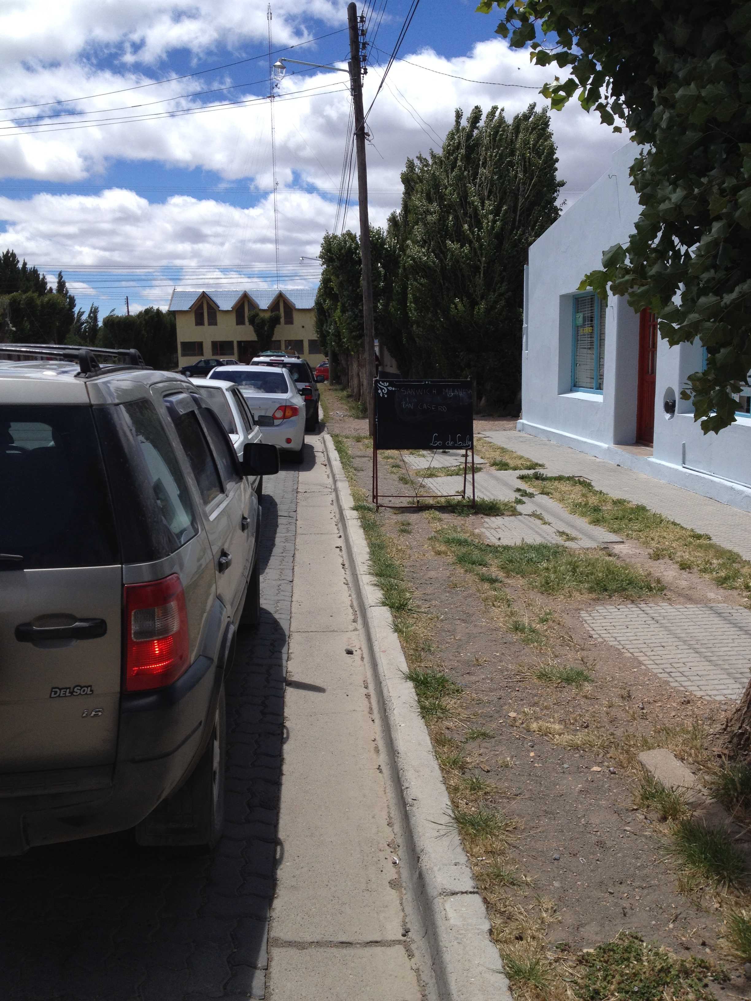 Fila no posto em Gobernador Costa - I