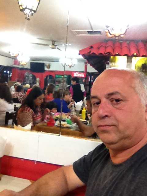 Almoço em um dos diversos restaurantes do Mercado