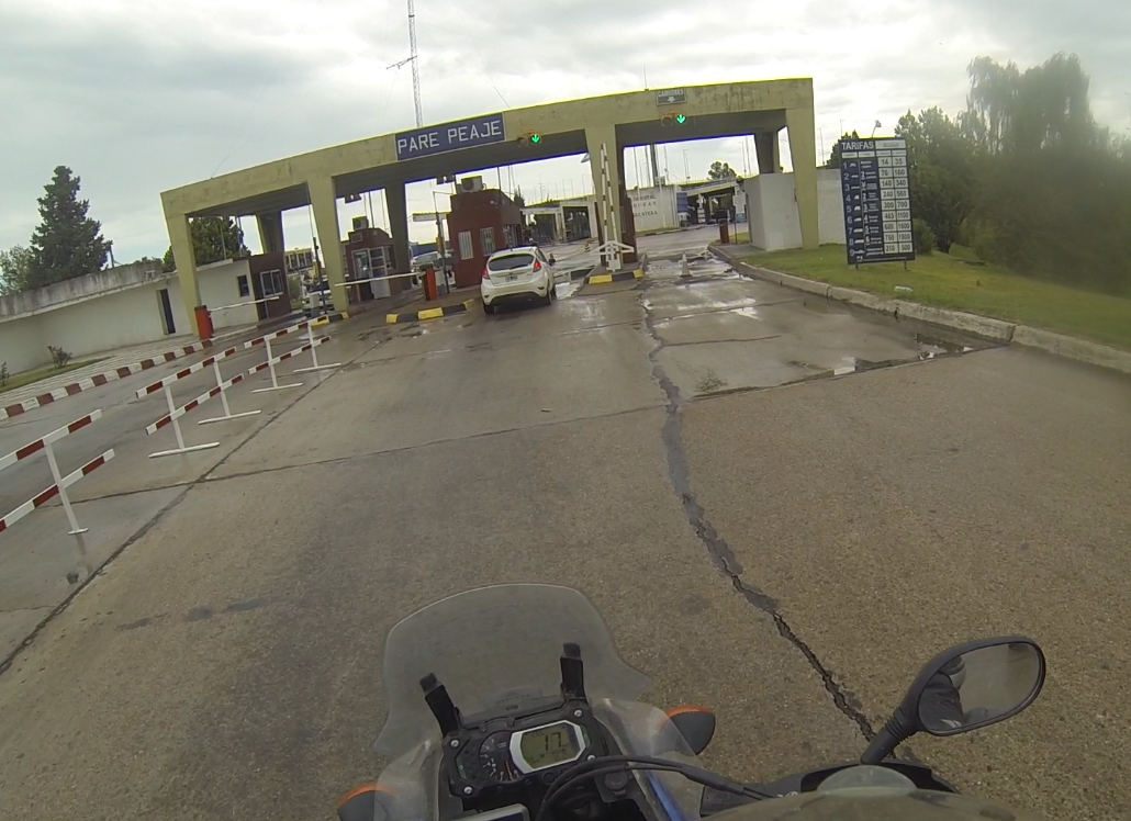 Chegando no pedágio