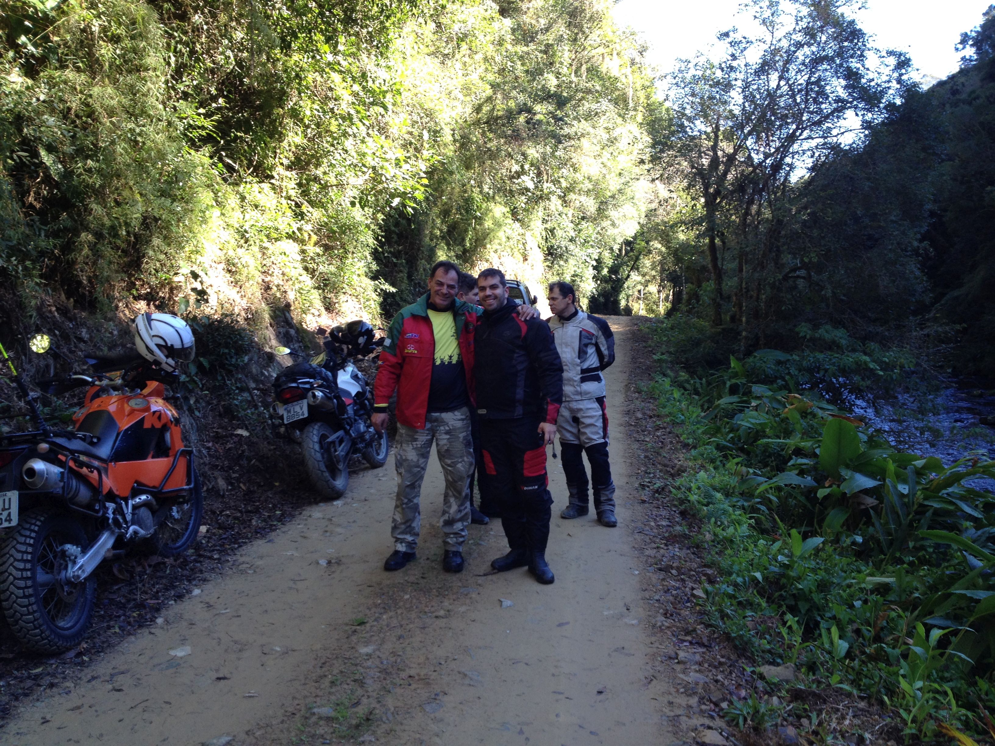 Para para descanso, com Mesadri , "Queijeiro" e Bocão