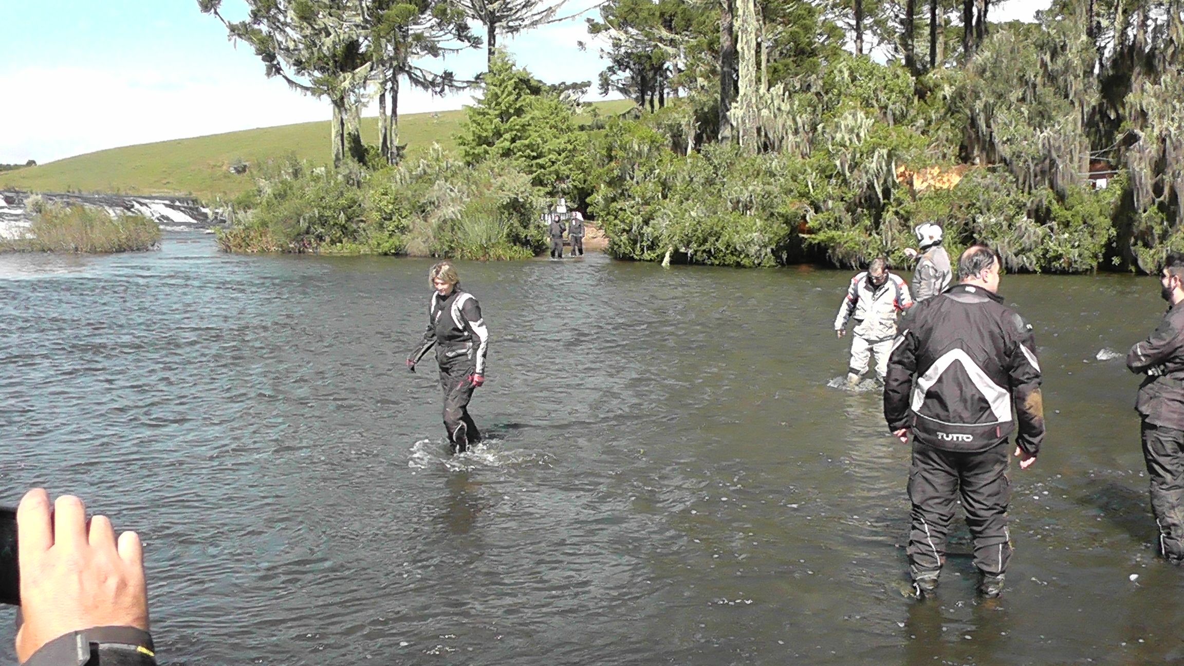Michelle já com os pés alagados...