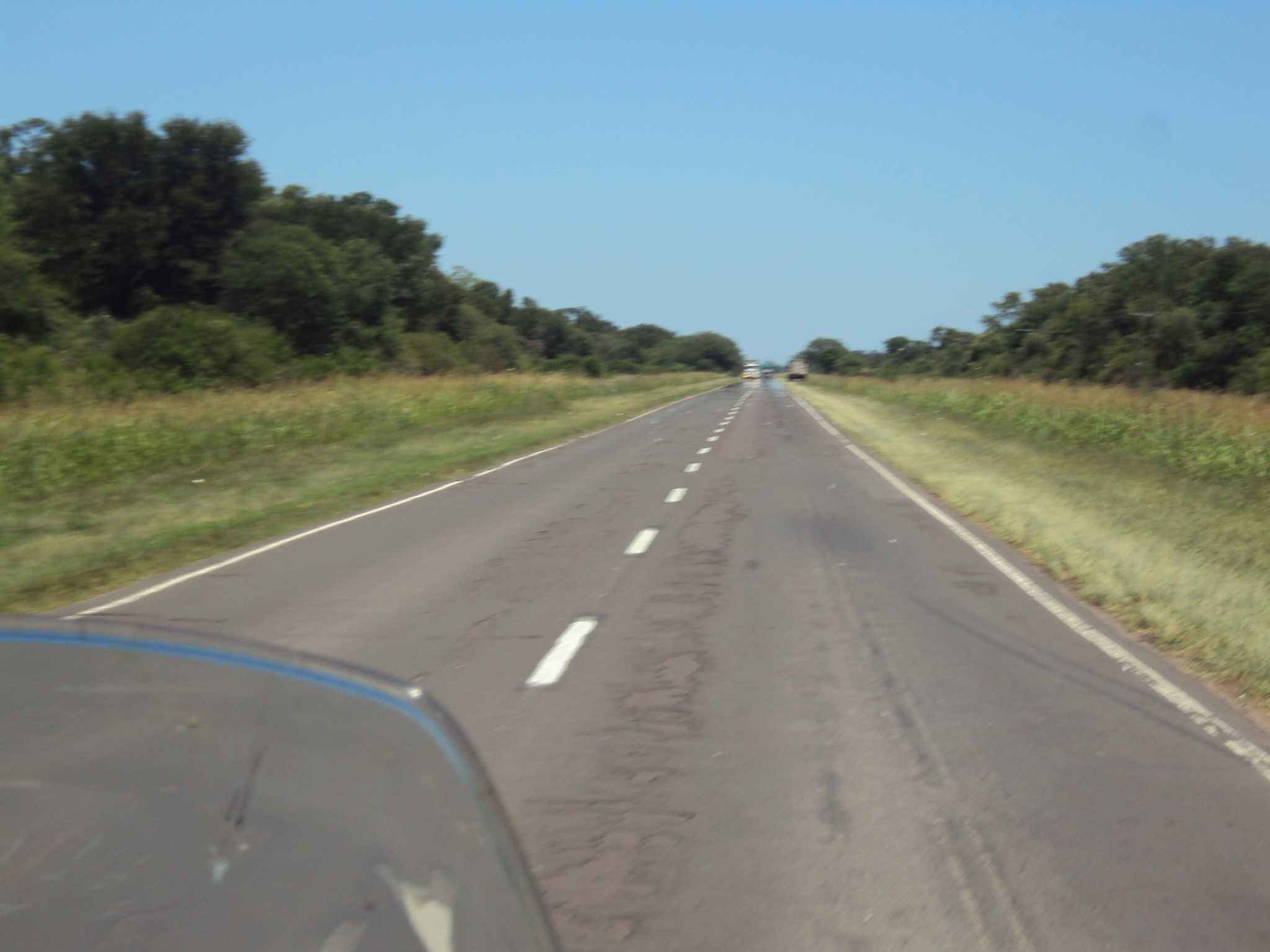 Mais retas e algumas esburacadas