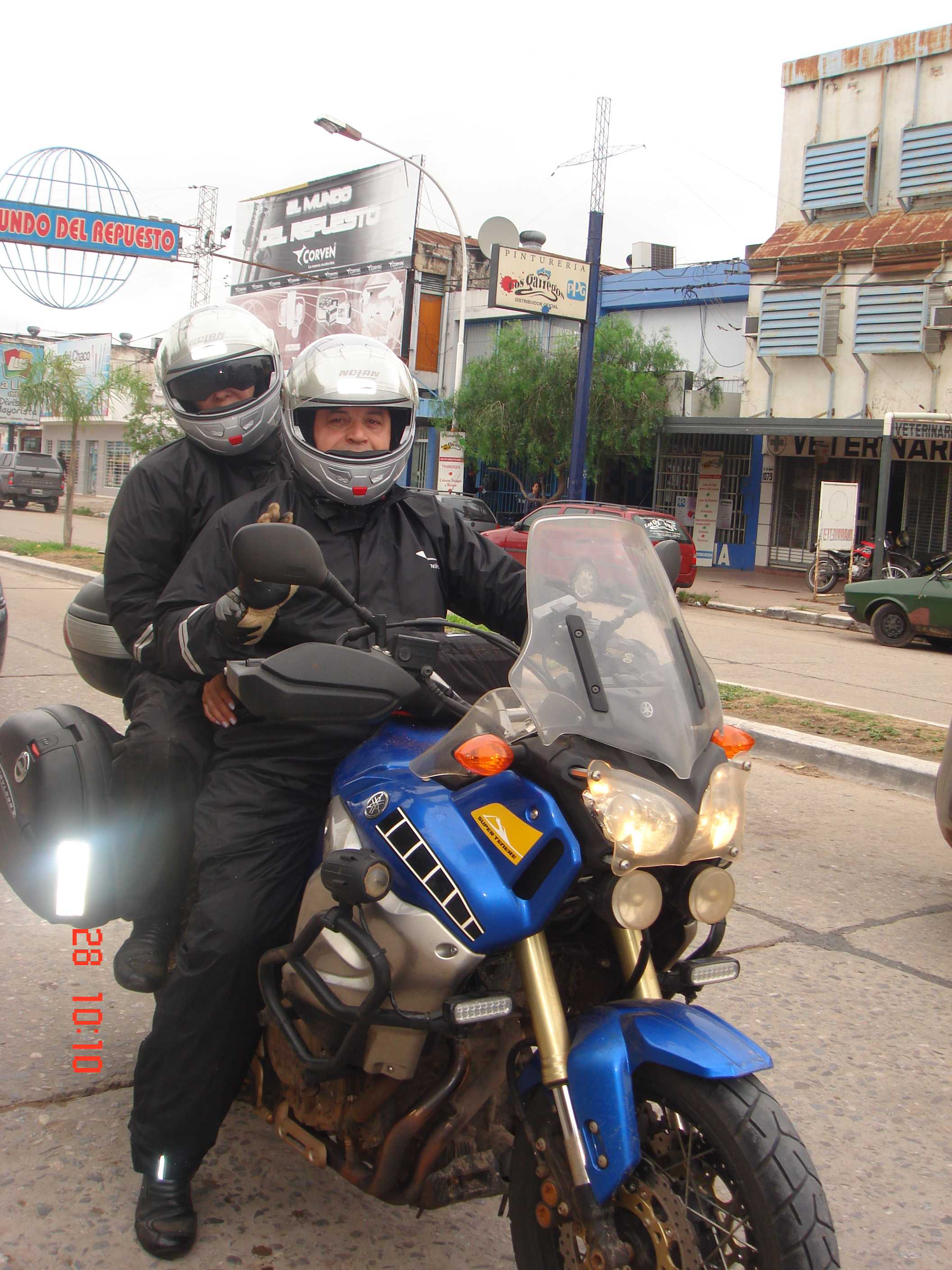 Ademir e Silvana na saida em Resistencia