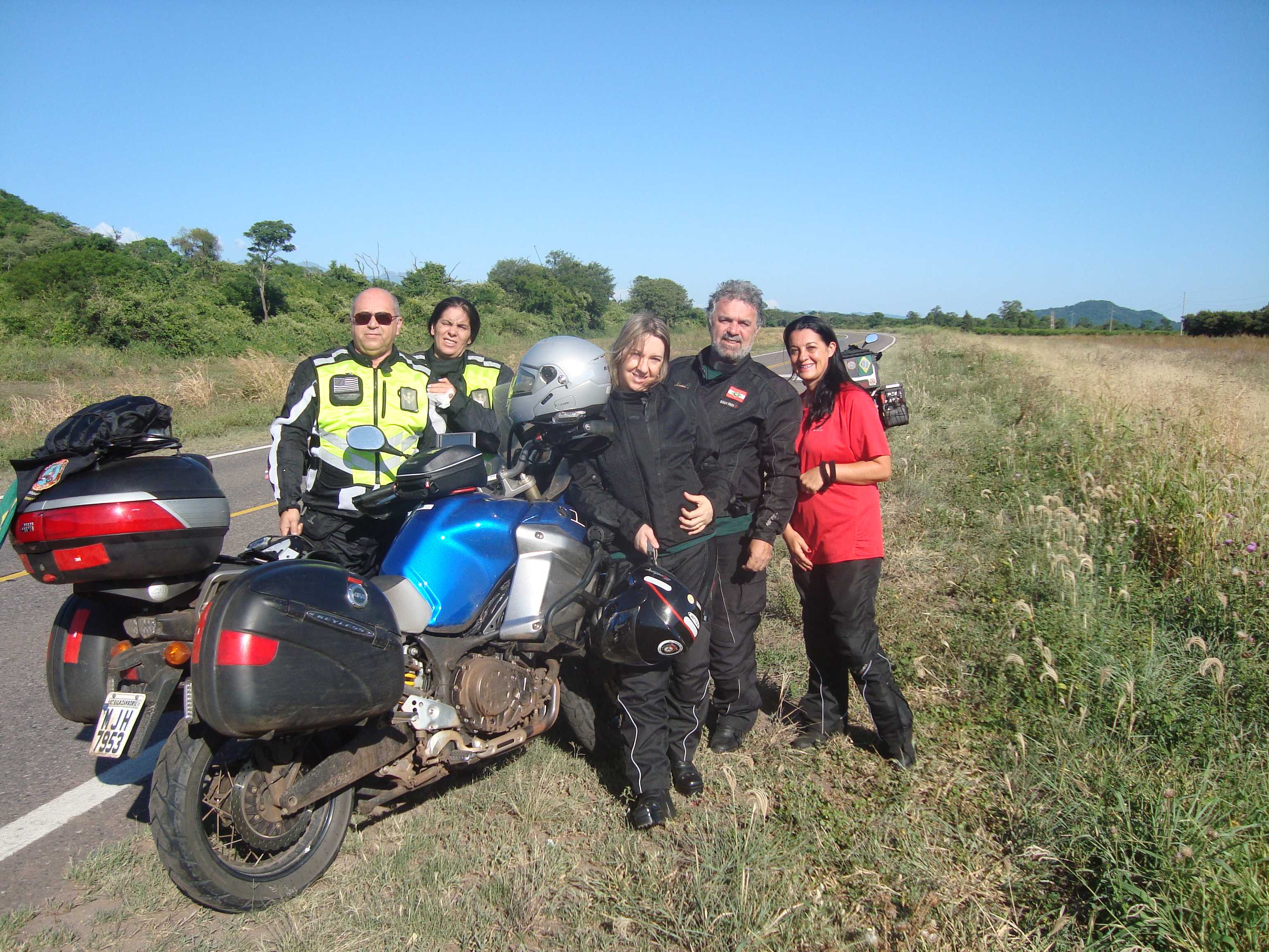 O grupo em uma parada antes de Salta