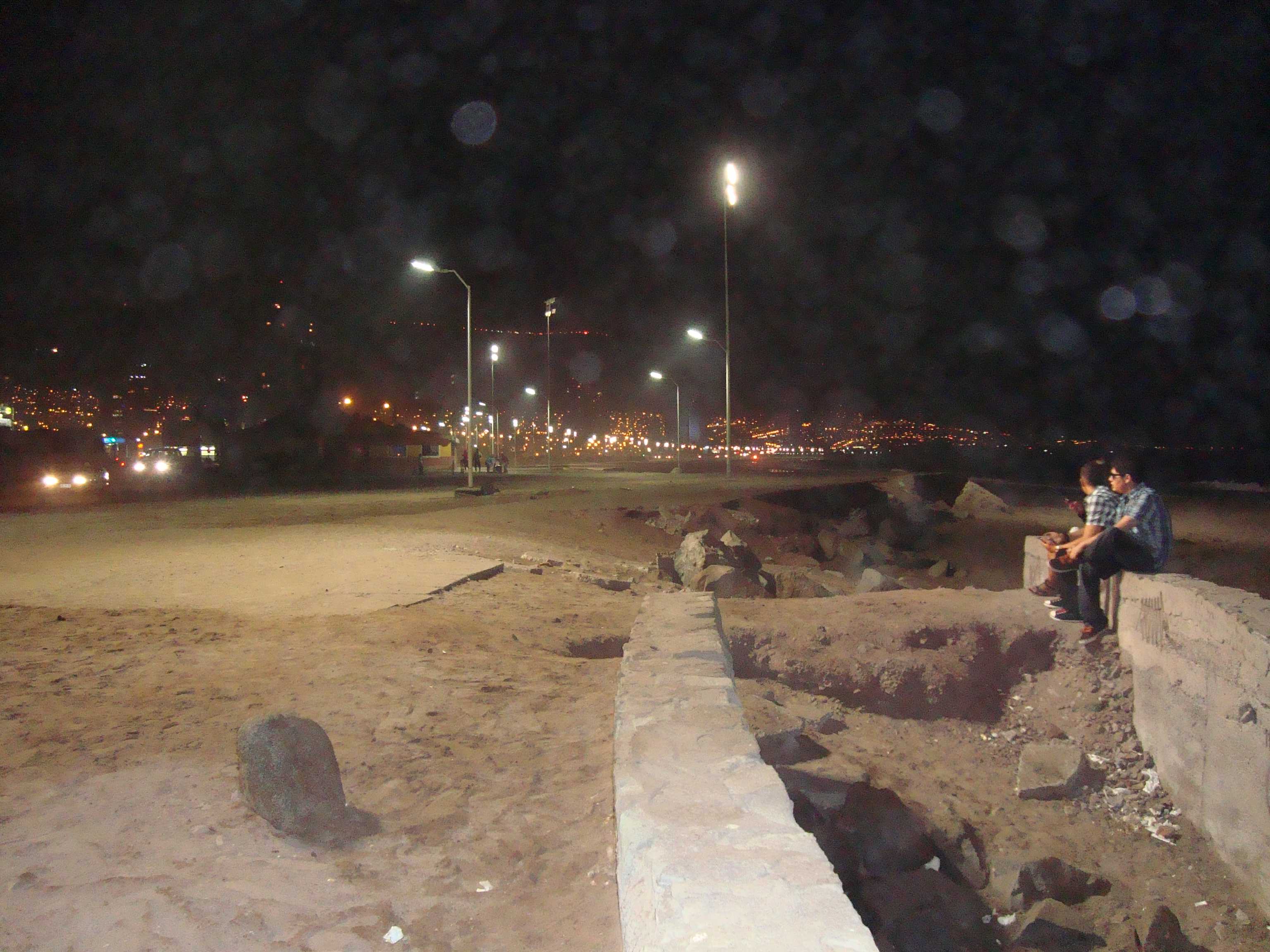 Noite do dia 31 em Iquique esperando os fogos