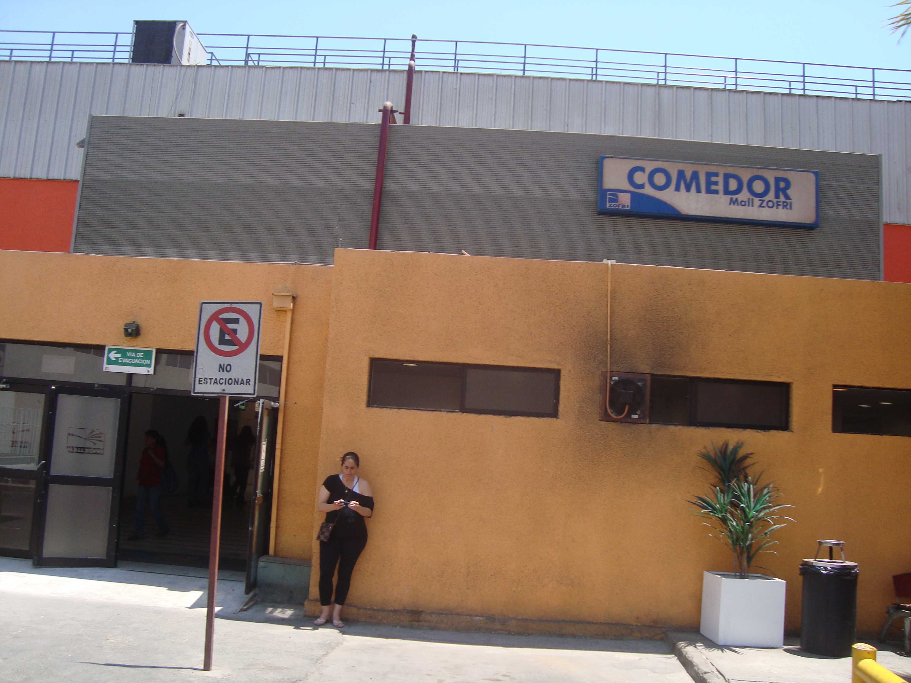 Dona Silvana e o anuncio do restaurante